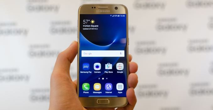 Hands On With the Samsung Galaxy S7 and S7 edge