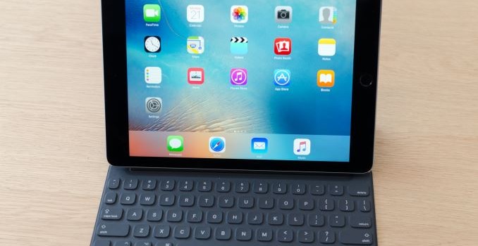 Hands On With the Apple 9.7 Inch iPad Pro