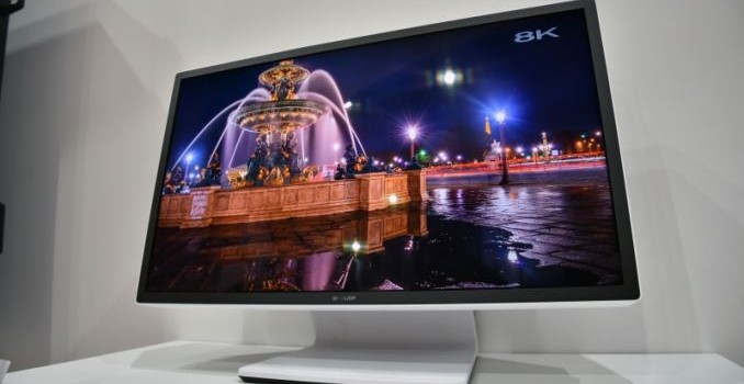 CEATEC 2016: Sharp Showcases 27-inch 8K 120Hz IGZO Monitor with HDR, also 1000 PPI for VR