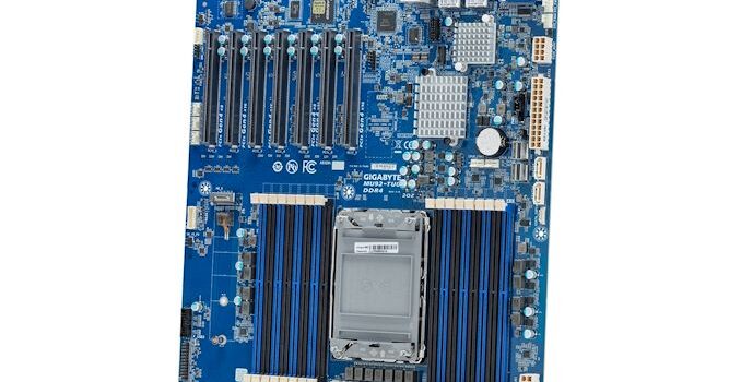 GIGABYTE Server: Three New E-ATX Motherboards For Intel Ice Lake-SP Xeons